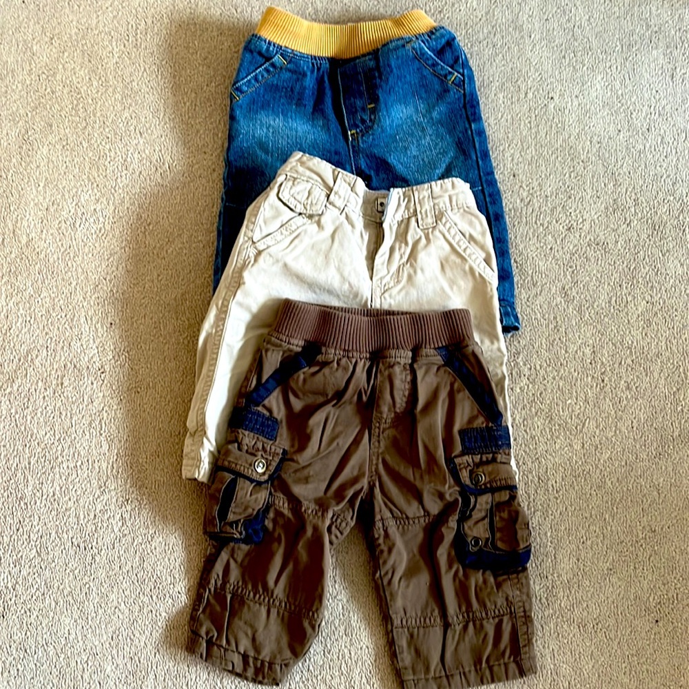 Baby pants, 3 pairs of pants for baby boys. Size: 6M. Can be sold separately